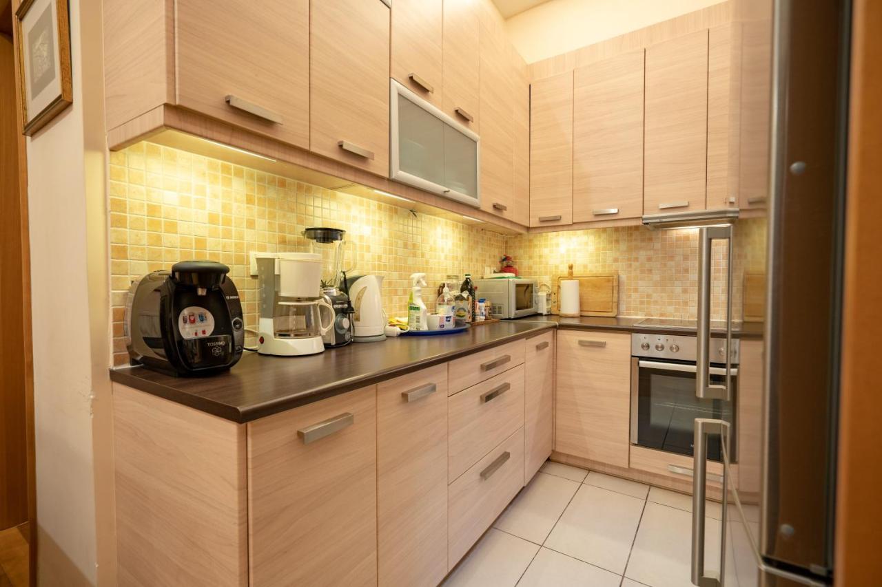 Acropolis Metro St.3 Bedrοοms 6 Persons Maisonette Athén Kültér fotó