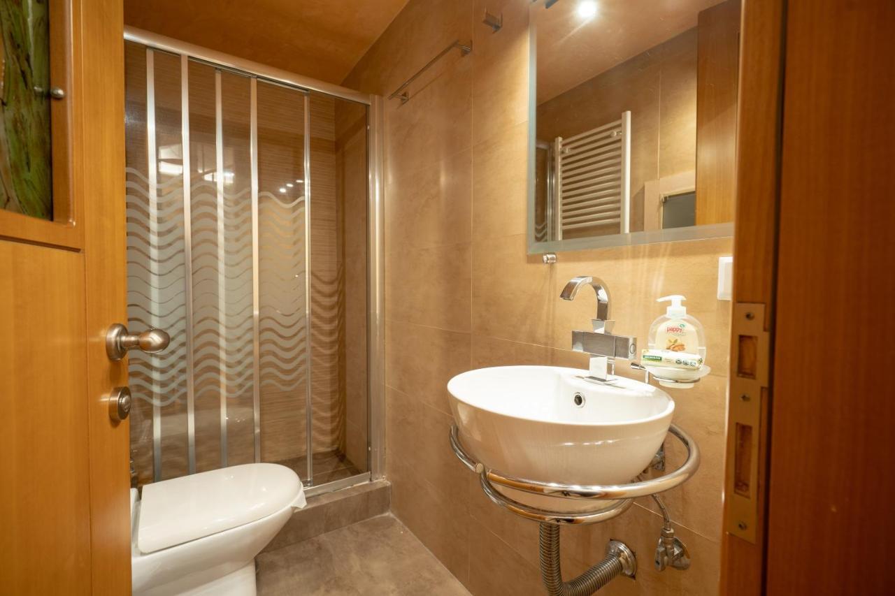 Acropolis Metro St.3 Bedrοοms 6 Persons Maisonette Athén Kültér fotó